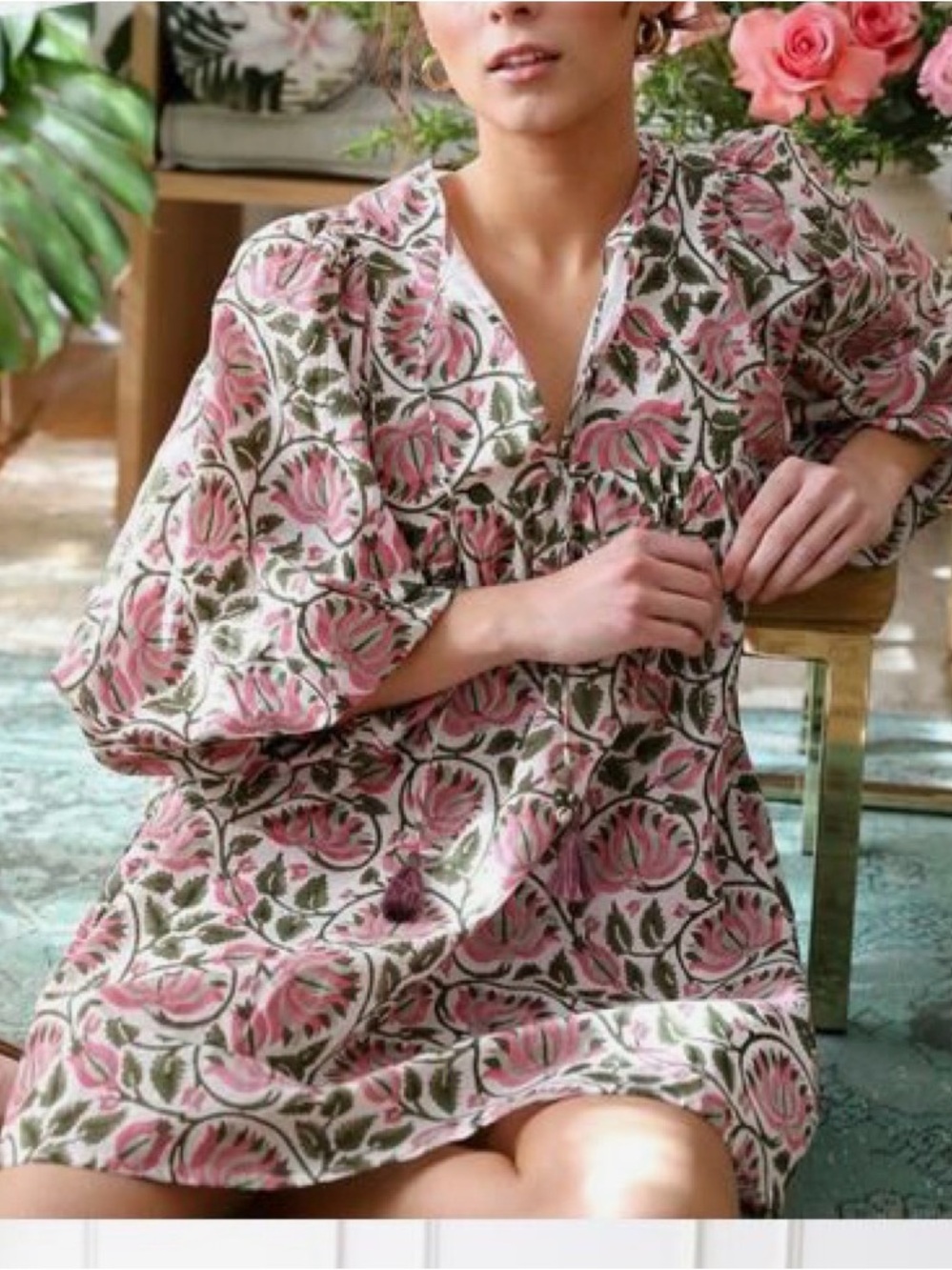 Mille Daisy Dress in Lotus Floral. Size Medium - Picture 3 of 5